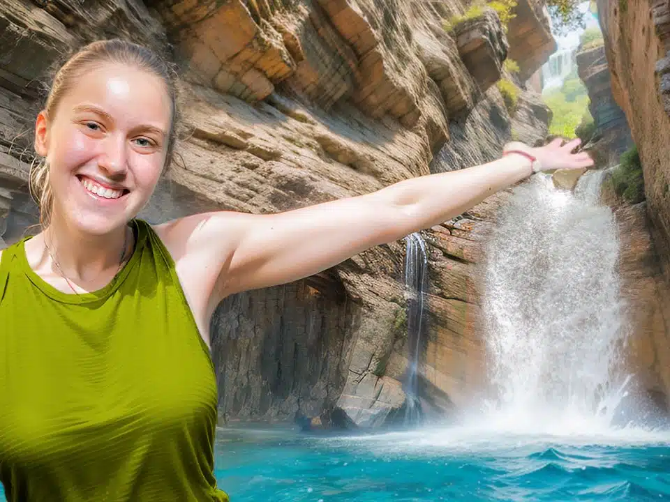 la leona waterfall costa rica